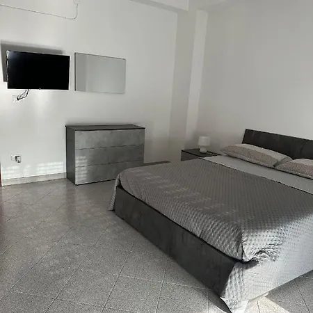 Nunziata Apartment アパート