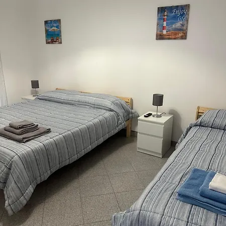 Nunziata Apartment アパート